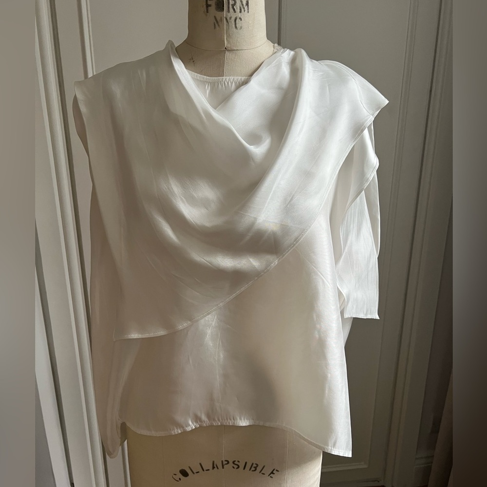 Lemaire short sleeve white drapey top. Size 38. Made in Romania
